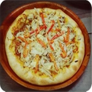 Pizza GroB -Ø 30cm Peperoniwurst, Paprika, Zwiebeln